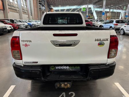 2017-Toyota-Hilux-28-GD-6-Raised-Body-Raider-Extended-Cab_3