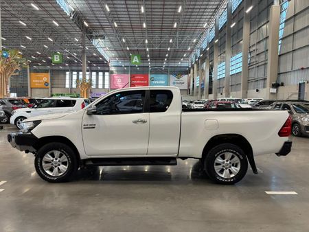 2017-Toyota-Hilux-28-GD-6-Raised-Body-Raider-Extended-Cab_5
