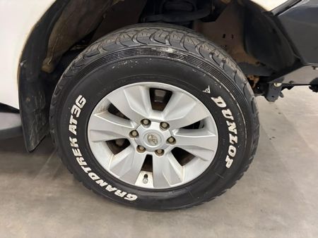 2017-Toyota-Hilux-28-GD-6-Raised-Body-Raider-Extended-Cab_8