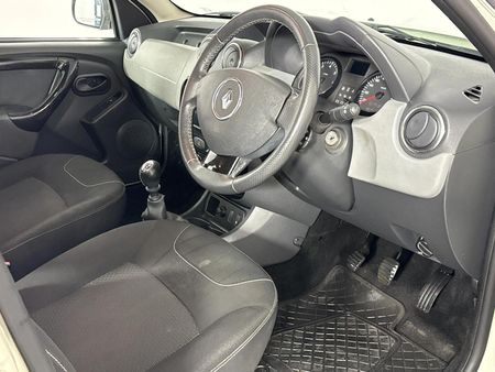 2014-Renault-Duster-15-dCi-Dynamique_10