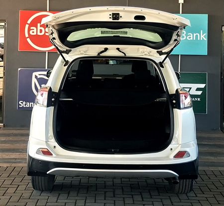 2017-Toyota-RAV4-20-GX-Auto_6