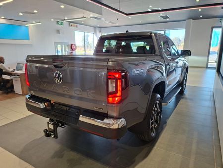 2026-Volkswagen-Amarok-30-TDI-V6-184kW-4Motion-Style-Auto-Double-Cab_8