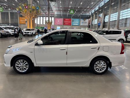 2019-Toyota-Etios-15-XS_3