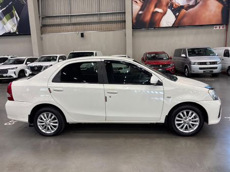 2019-Toyota-Etios-15-XS_7