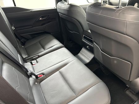 2026-Lexus-GX-35T-SE_9