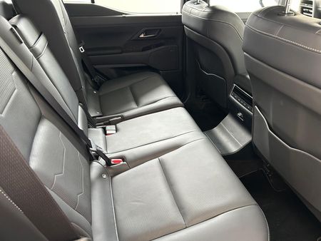 2026-Lexus-GX-35T-SE_10