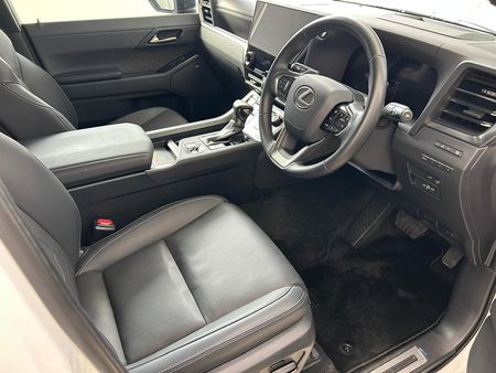 2026-Lexus-GX-35T-SE_5