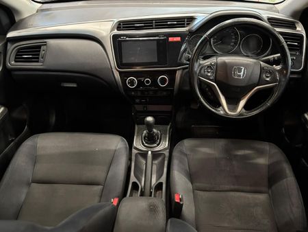 2015-Honda-Ballade-15-Elegance_11