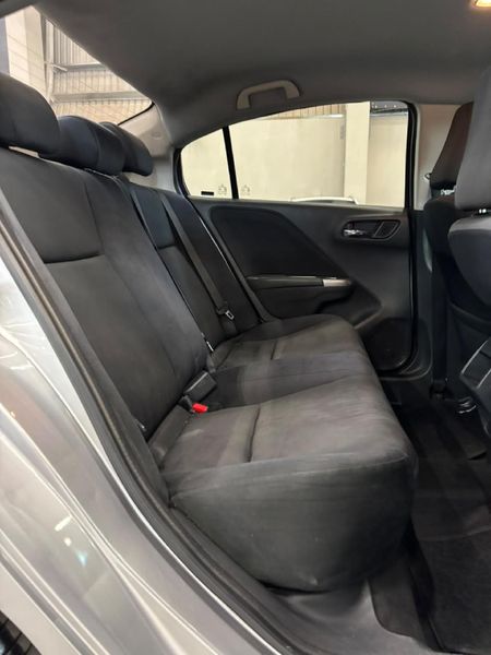 2015-Honda-Ballade-15-Elegance_12