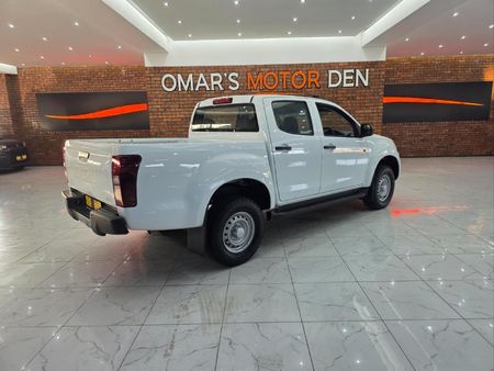 2025-Isuzu-D-Max-250-HO-Hi-Rider-Double-Cab_3