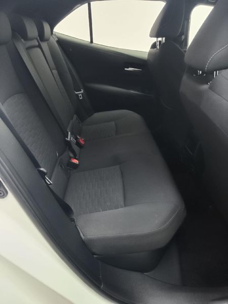 2025-Toyota-Corolla-18-XS-Hybrid-Auto-5-dr_10