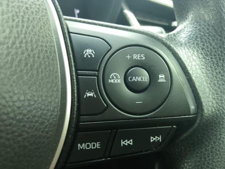 2025-Toyota-Corolla-18-XS-Hybrid-Auto-5-dr_18