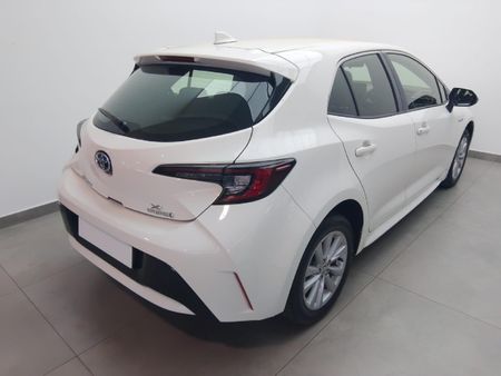 2025-Toyota-Corolla-18-XS-Hybrid-Auto-5-dr_5