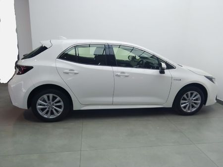 2025-Toyota-Corolla-18-XS-Hybrid-Auto-5-dr_6
