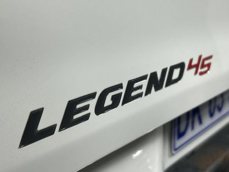 2014-Toyota-Hilux-30-D-4D-Legend-45-Raised-Body-Auto-Double-Cab_12