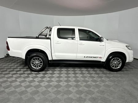 2014-Toyota-Hilux-30-D-4D-Legend-45-Raised-Body-Auto-Double-Cab_3