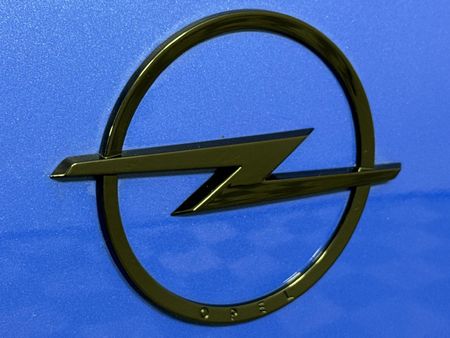 2024-Opel-Mokka-12T-GS-Auto_12