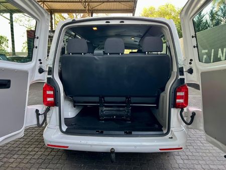 2017-Volkswagen-Transporter-CrewBus-20-TDI-LWB_13