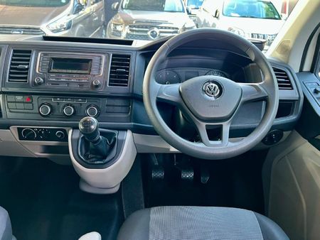 2017-Volkswagen-Transporter-CrewBus-20-TDI-LWB_16