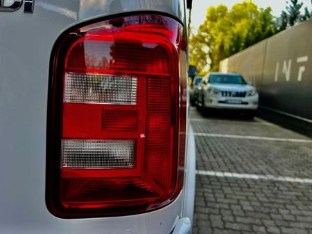 2017-Volkswagen-Transporter-CrewBus-20-TDI-LWB_6