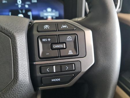 2026-Toyota-Land-Cruiser-Prado-VX-L-28GD-Auto_9