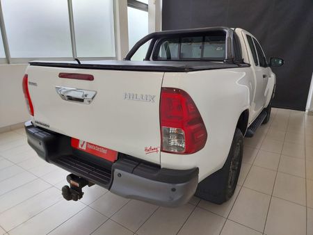 2024-Toyota-Hilux-24-GD-6-Raised-Body-Raider-Extended-Cab_7