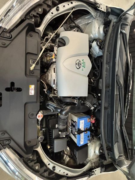 2018-Toyota-Yaris-15-Sport-5-dr_12