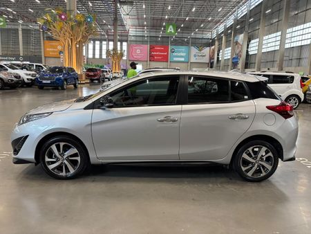 2018-Toyota-Yaris-15-Sport-5-dr_5