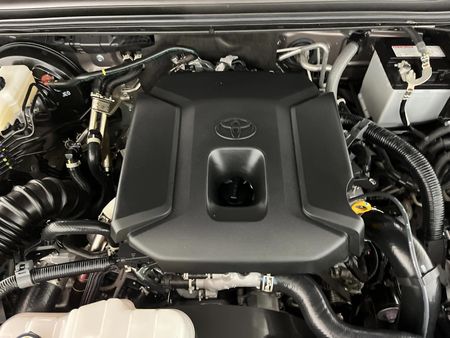 2024-Toyota-Land-Cruiser-Prado-VX-R-28GD-Auto_14