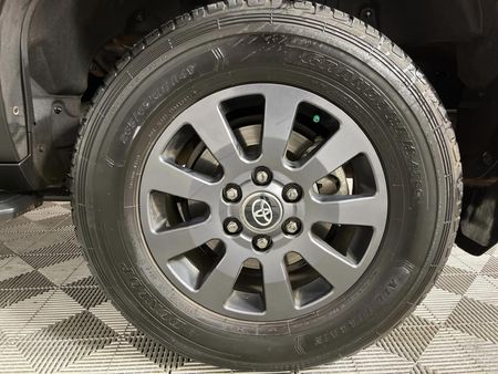 2024-Toyota-Land-Cruiser-Prado-VX-R-28GD-Auto_17