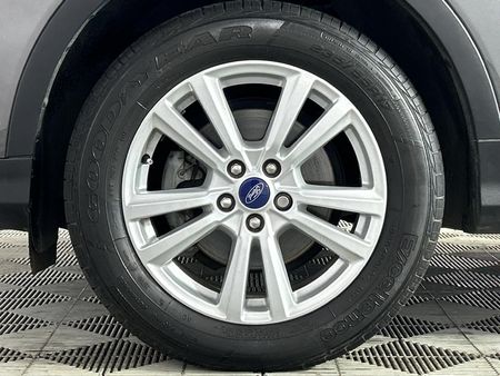 2017-Ford-Kuga-15-EcoBoost-Ambiente_16