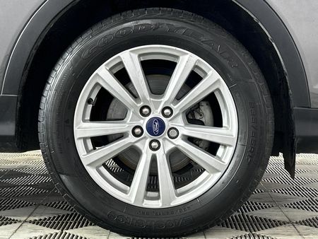 2017-Ford-Kuga-15-EcoBoost-Ambiente_17