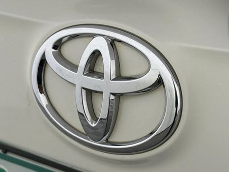2018-Toyota-Rush-15_12