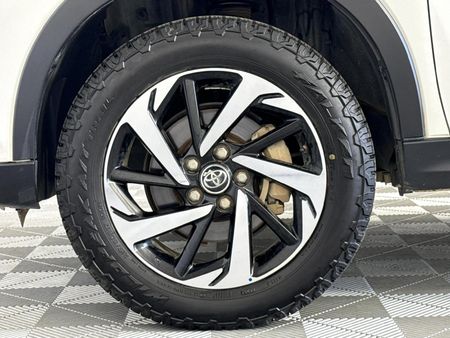 2018-Toyota-Rush-15_16