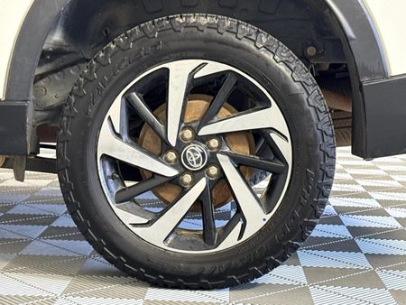 2018-Toyota-Rush-15_18