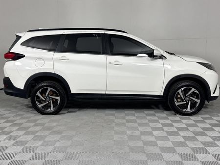 2018-Toyota-Rush-15_3
