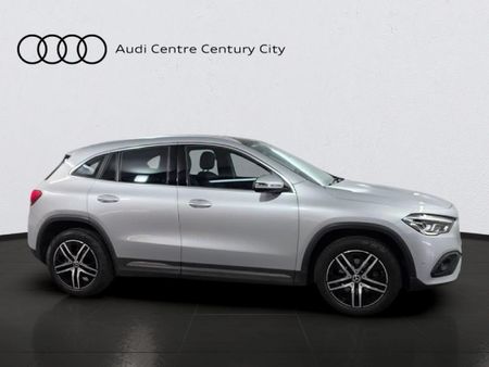 2021-Mercedes-Benz-GLA-200d-Progressive-Auto_5