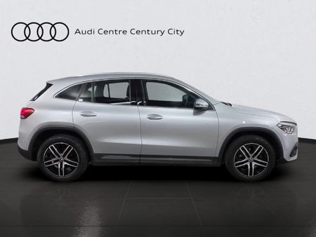 2021-Mercedes-Benz-GLA-200d-Progressive-Auto_6