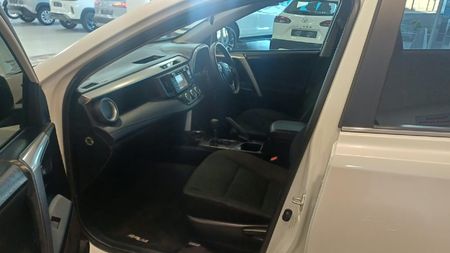 2017-Toyota-RAV4-20-GX-Auto_9