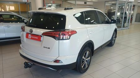 2017-Toyota-RAV4-20-GX-Auto_2