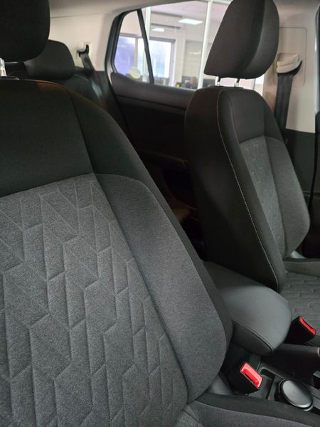 2026-Volkswagen-T-Cross-10-TSI-Life-Auto_10