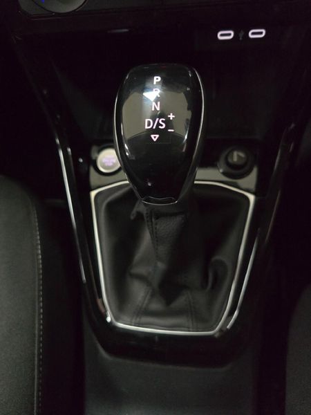 2026-Volkswagen-T-Cross-10-TSI-Life-Auto_12