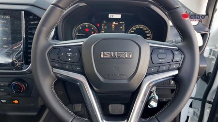 2026-Isuzu-D-Max-19-DDI-HR-LS-Auto-E-Cab_13