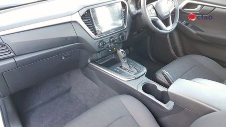 2026-Isuzu-D-Max-19-DDI-HR-LS-Auto-E-Cab_7