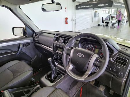 2026-Mahindra-Pik-Up-22-mHawk-S6-Karoo-Dawn-4x4-Single-Cab_8