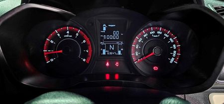 2023-Mahindra-XUV-300-12T-W4_11