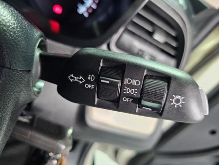 2023-Mahindra-XUV-300-12T-W4_14