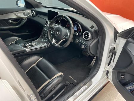 2017-Mercedes-AMG-C-Class-C63-AMG-S_4