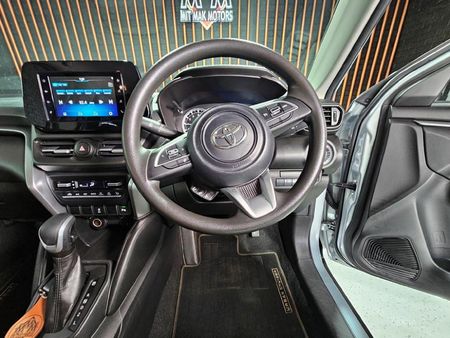 2025-Toyota-Urban-Cruiser-15-XR-Auto_18