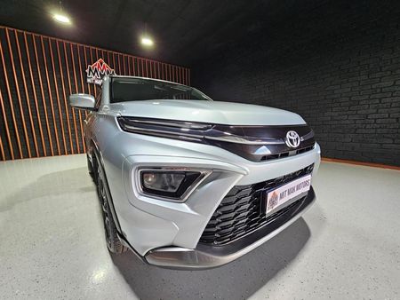 2025-Toyota-Urban-Cruiser-15-XR-Auto_5